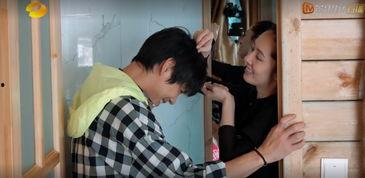 向佐最新爆料视频播放,揭秘娱乐圈不为人知的幕后故事 第3张 向佐最新爆料视频播放,揭秘娱乐圈不为人知的幕后故事 第3张