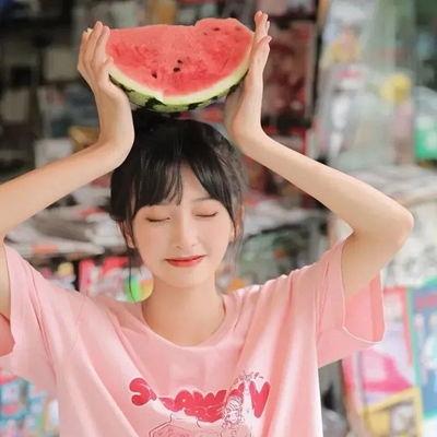 娱乐吃瓜酱头像女生图片,揭秘网红头像背后的时尚魅力 第2张 娱乐吃瓜酱头像女生图片,揭秘网红头像背后的时尚魅力 第2张
